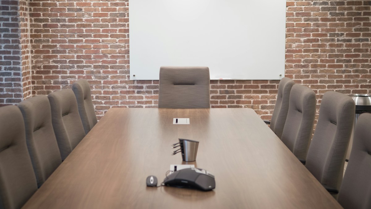 Commercial meeting and gathering space